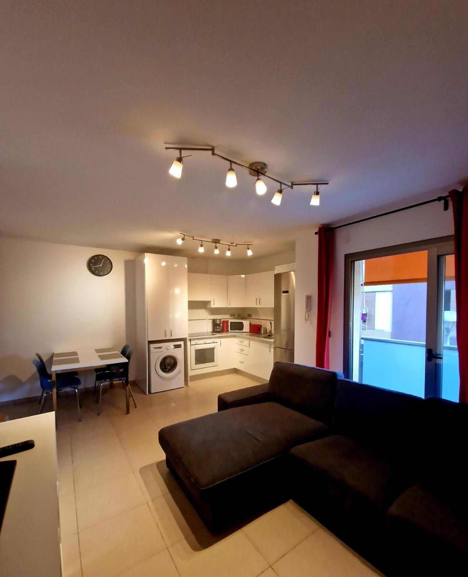 Alcala Seaside Apartment, Two Rooms, Private Parking Ngoại thất bức ảnh